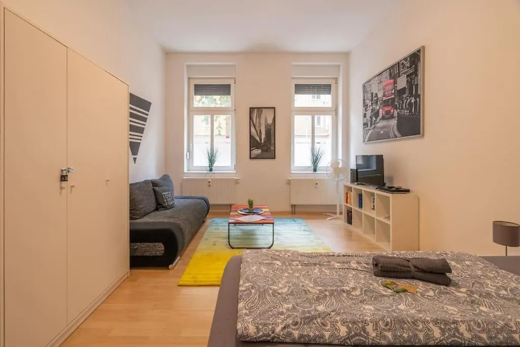 Zentrales Gemuetliches Apartment Mit Sky Bundesliga Leipzig Germany
