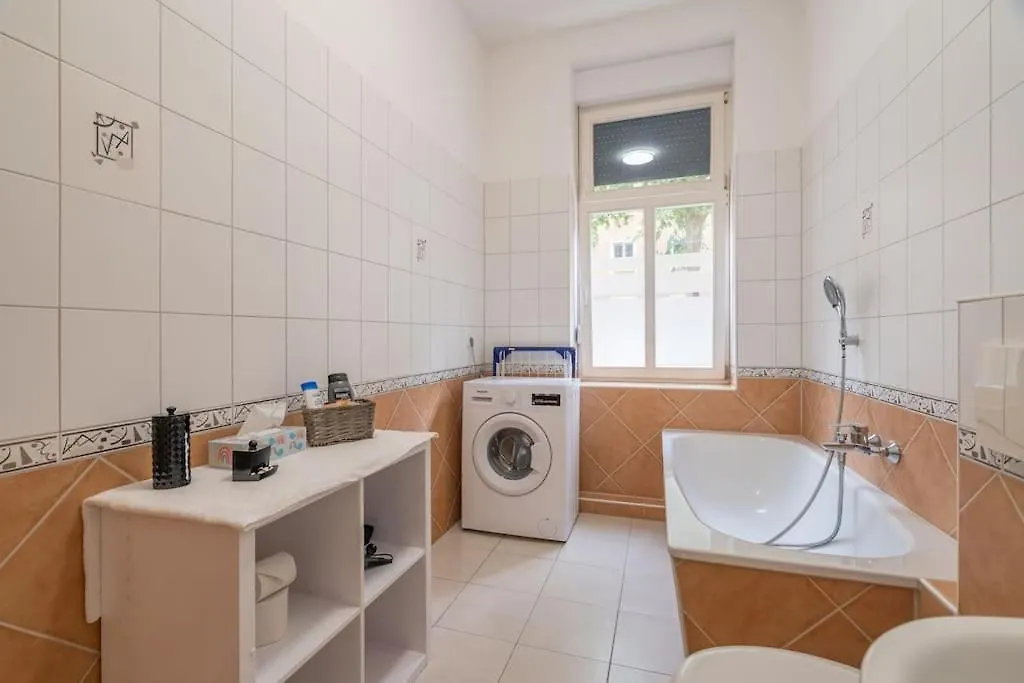 Zentrales Gemuetliches Apartment Mit Sky Bundesliga Leipzig 0*,
